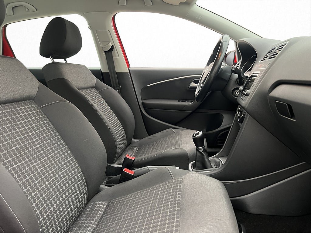 Vehicle Image 16
