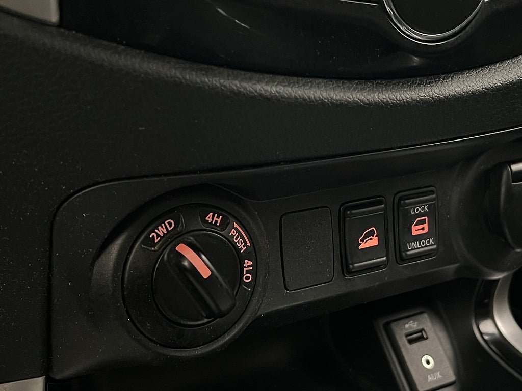 Vehicle Image 23