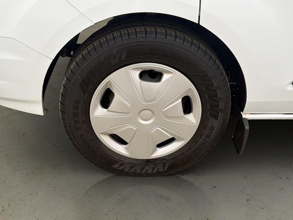 Vehicle Image 28