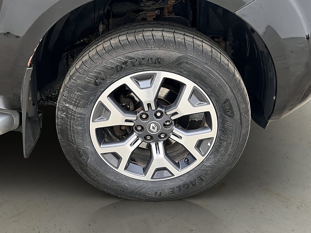 Vehicle Image 32