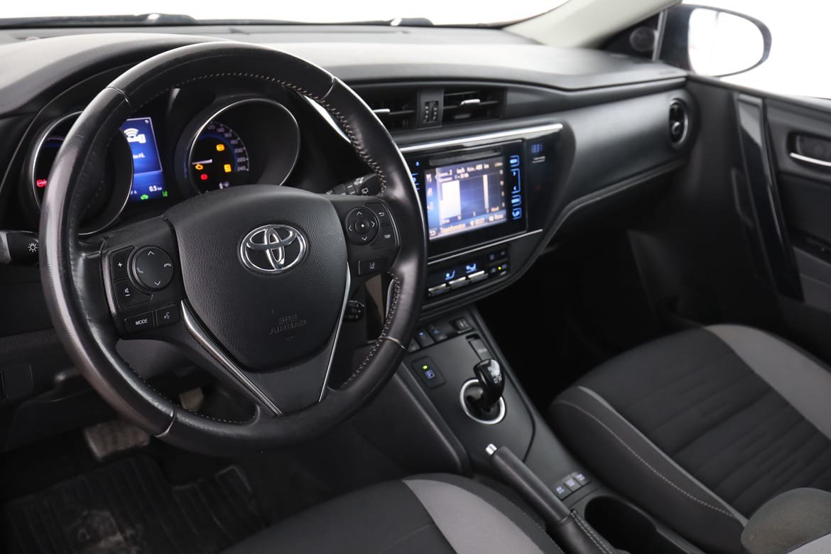 Vehicle Image 12