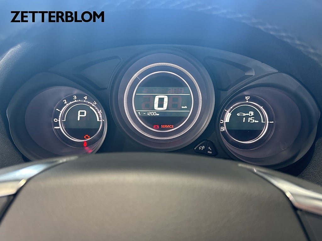 Vehicle Image 11