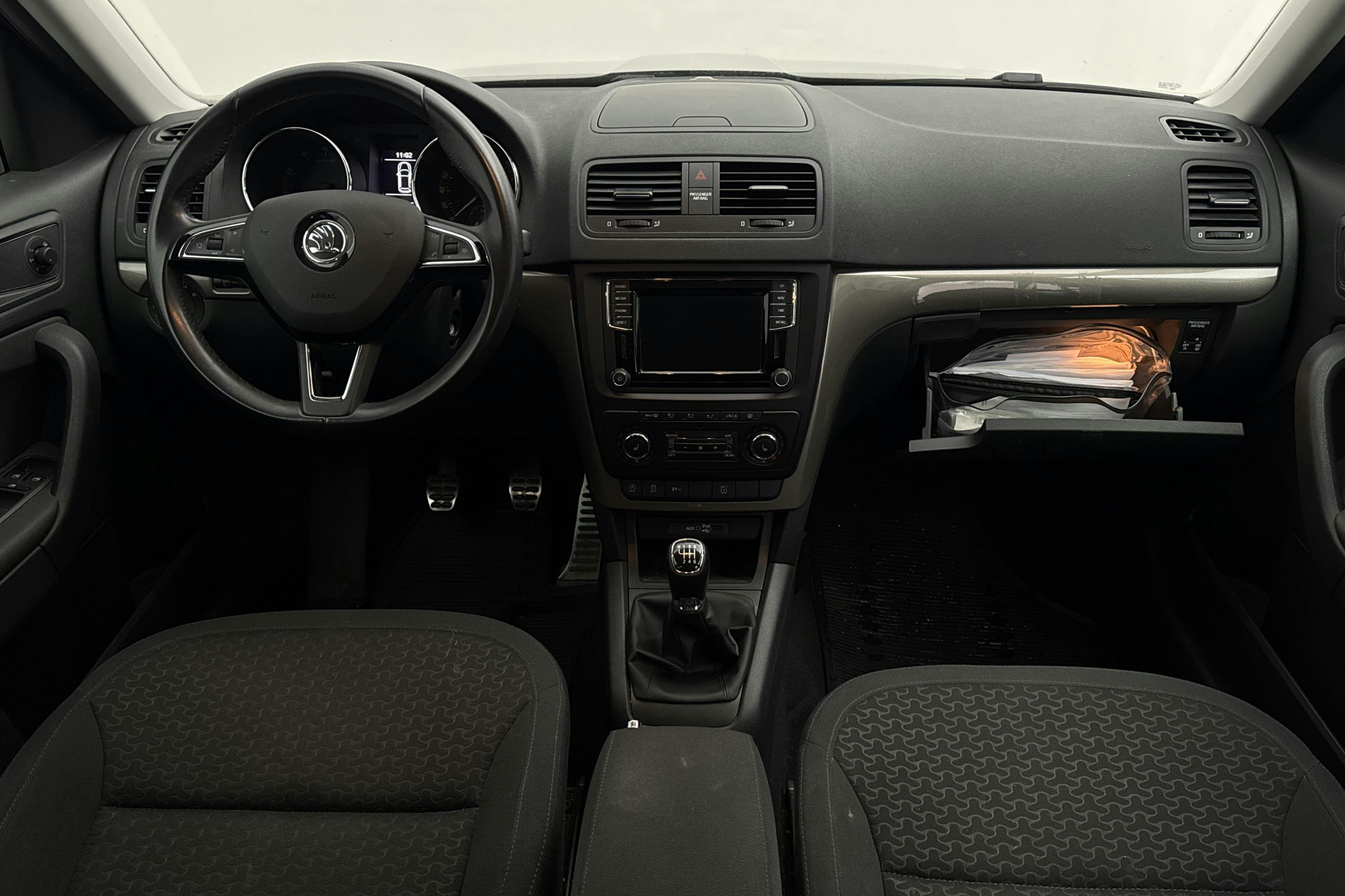 Vehicle Image 6