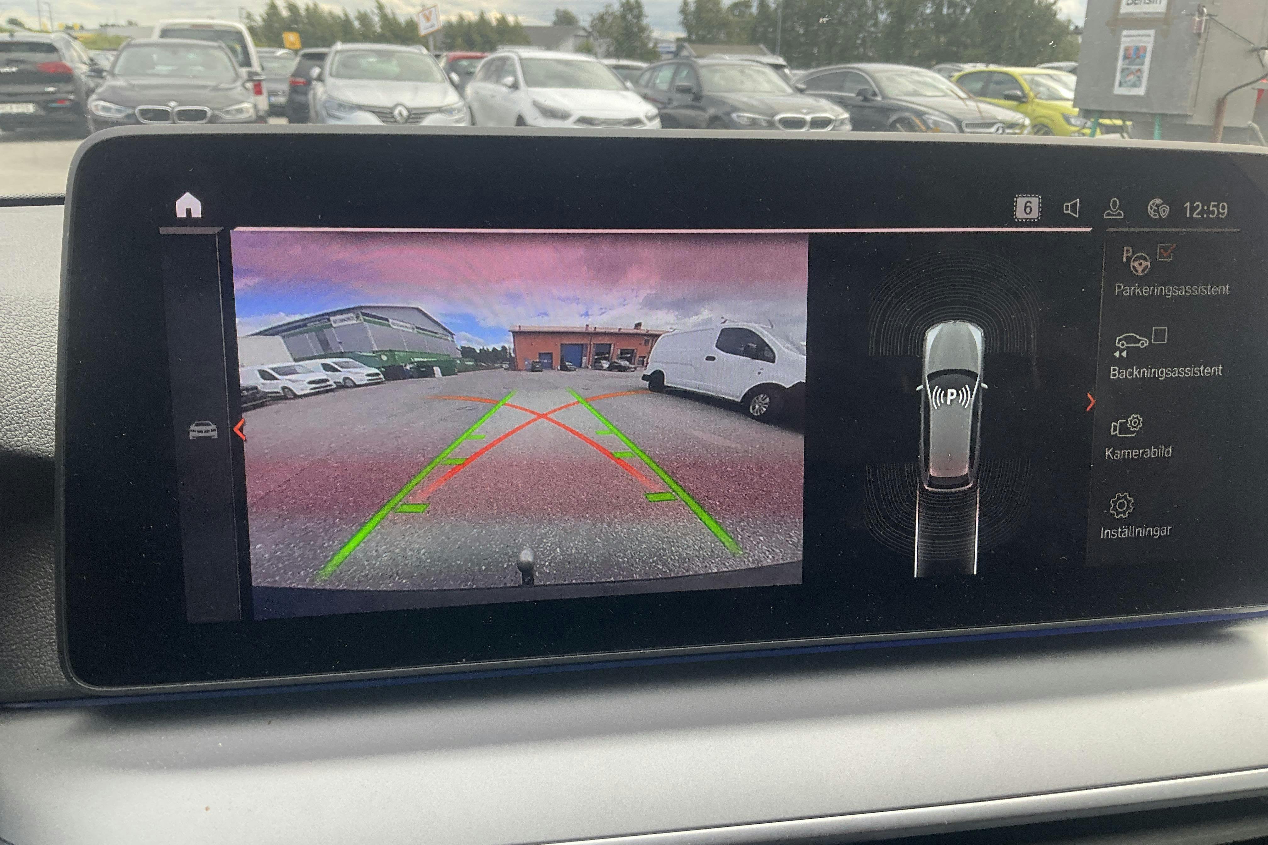 Vehicle Image 12