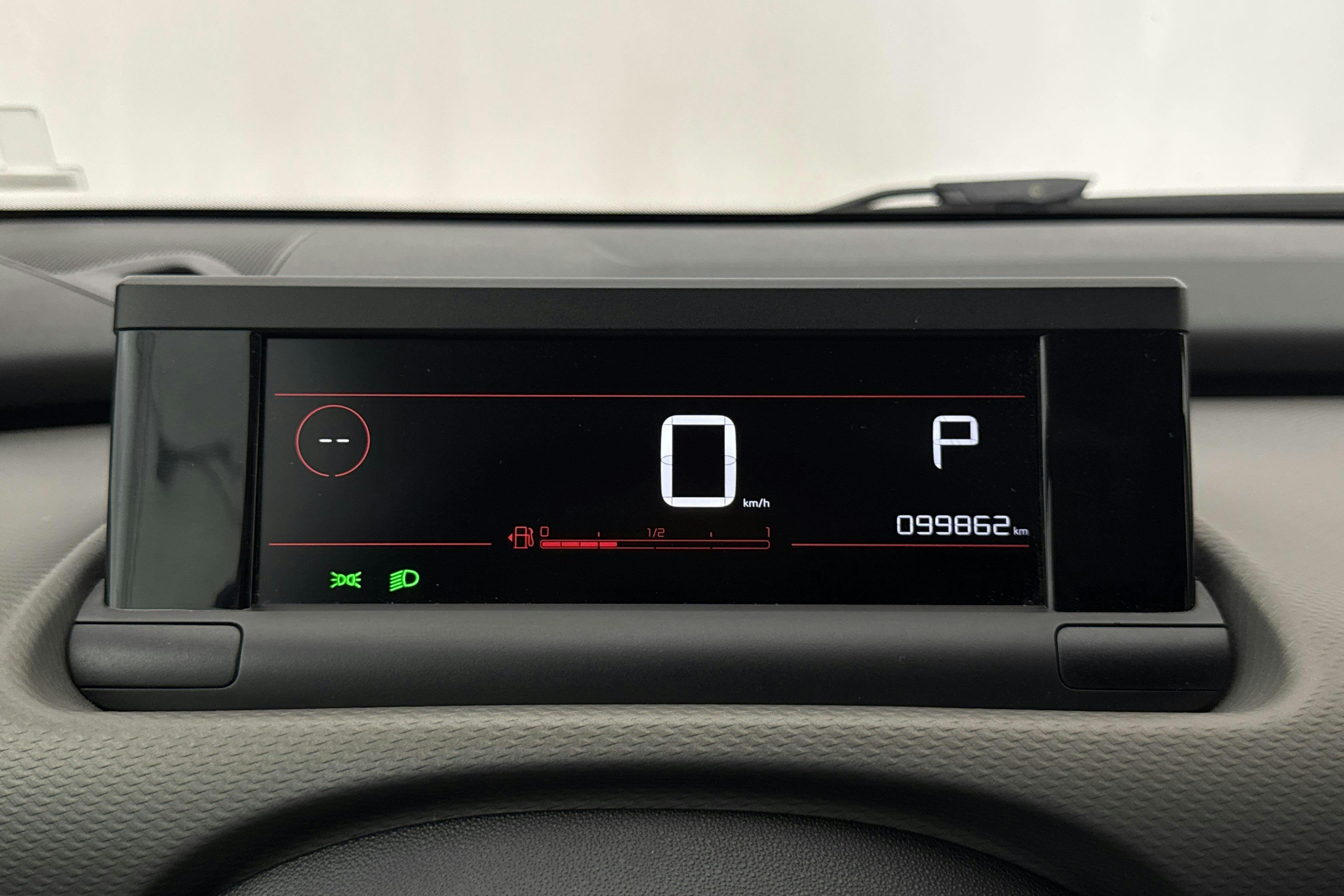 Vehicle Image 10