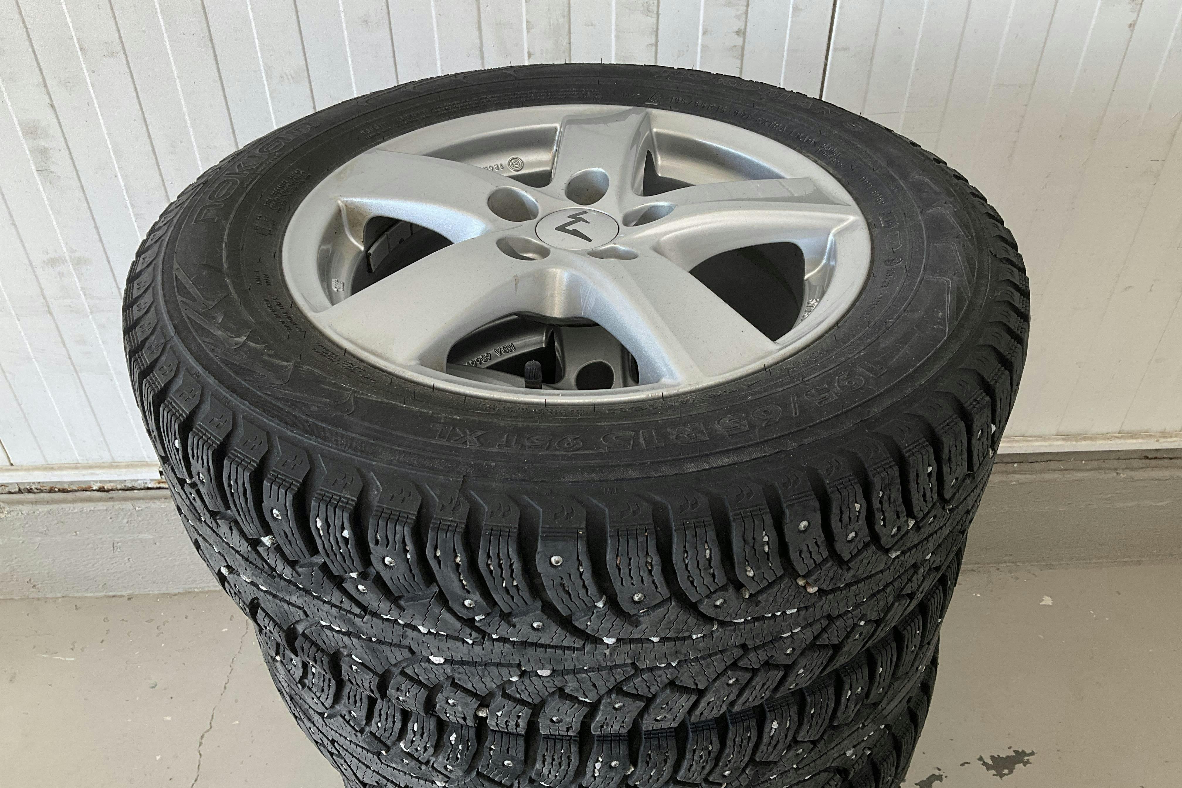 Vehicle Image 15