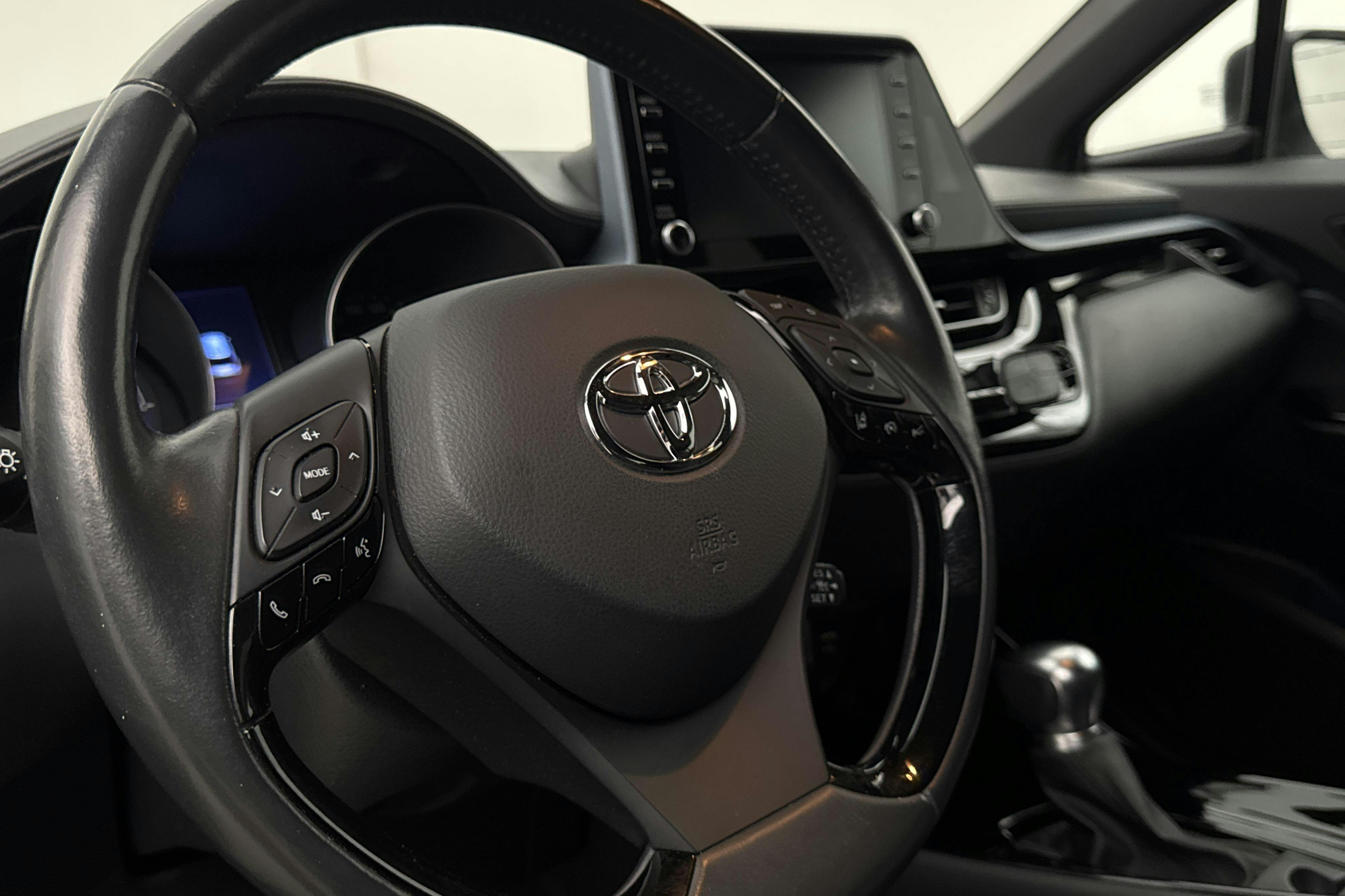 Vehicle Image 15