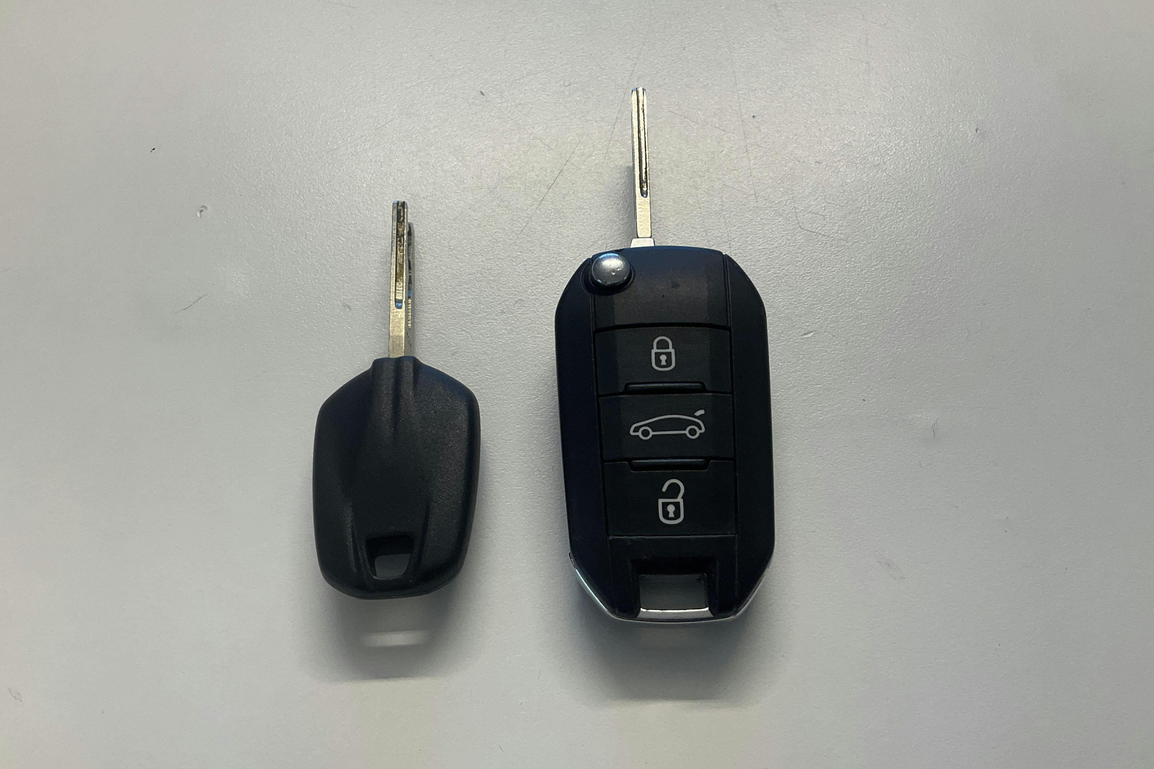 Vehicle Image 17