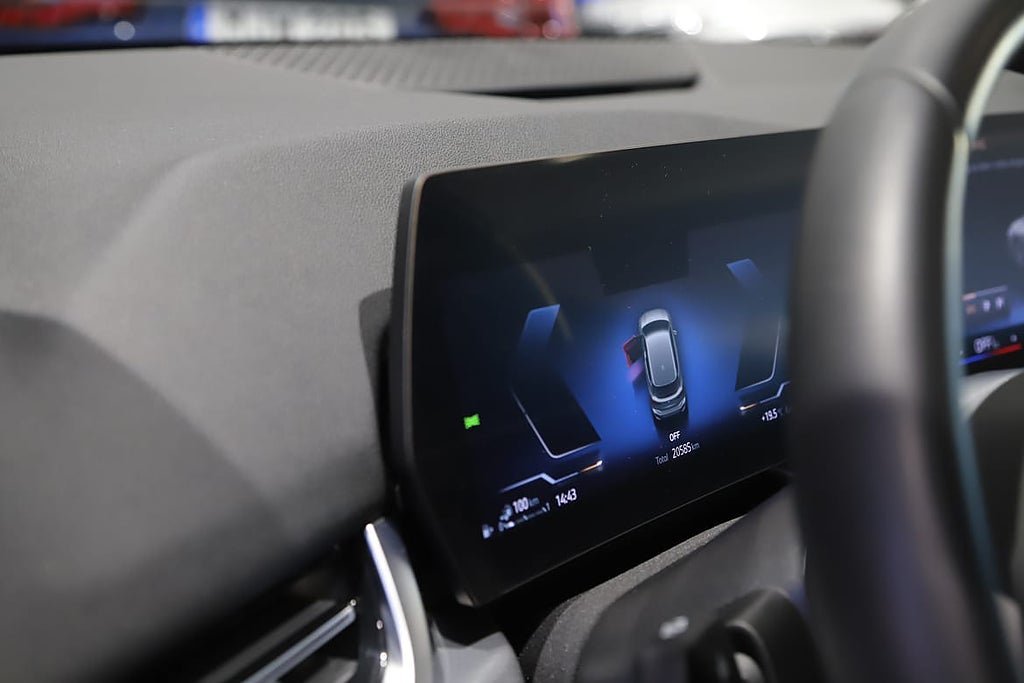 Vehicle Image 10