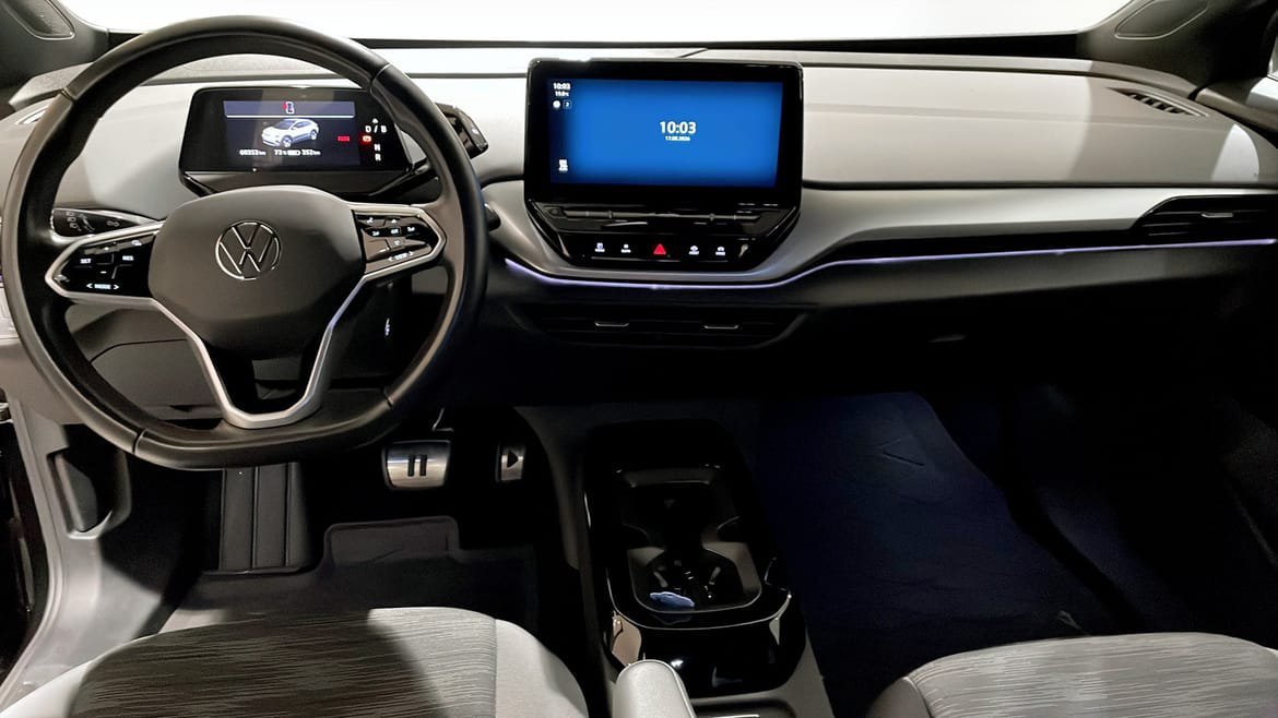 Vehicle Image 10
