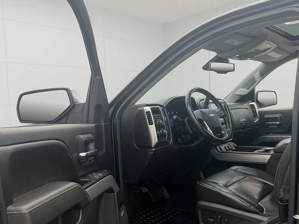 Vehicle Image 14