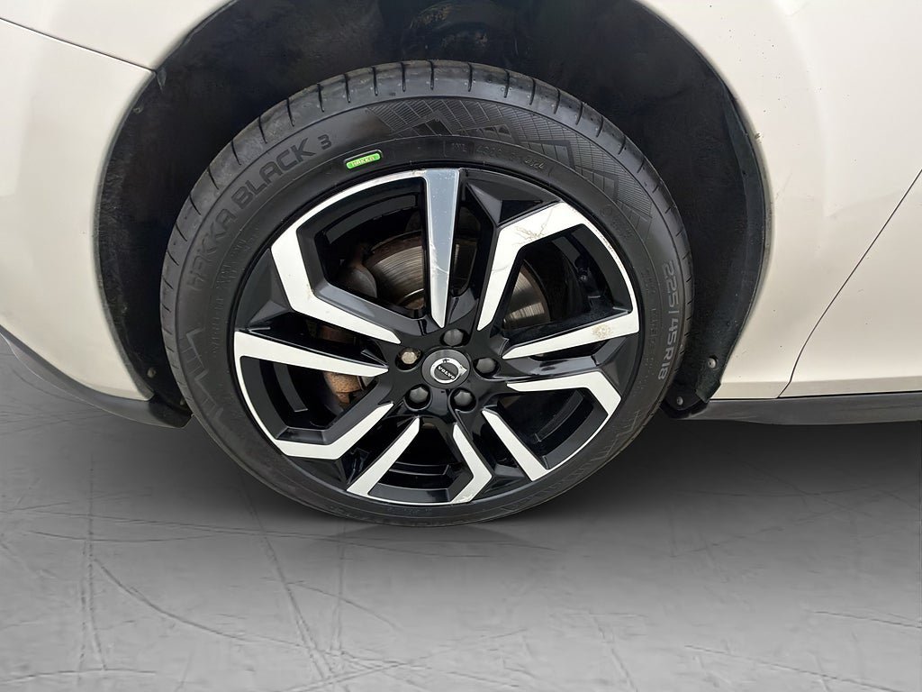 Vehicle Image 29