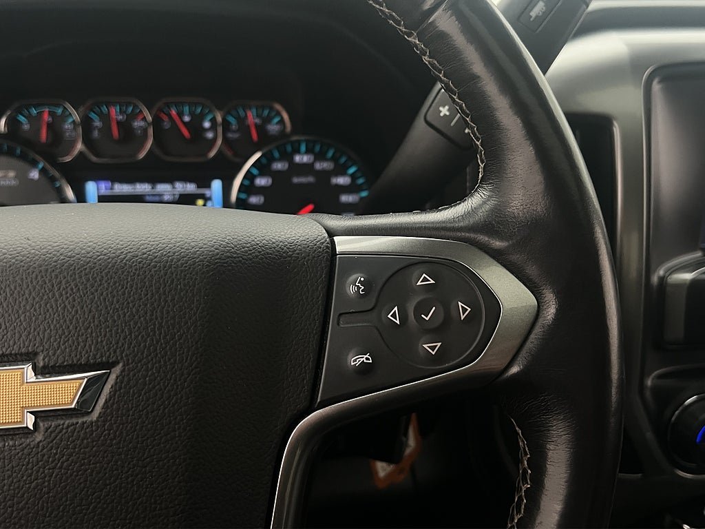 Vehicle Image 24