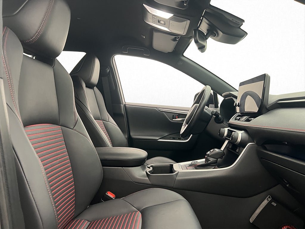 Vehicle Image 10