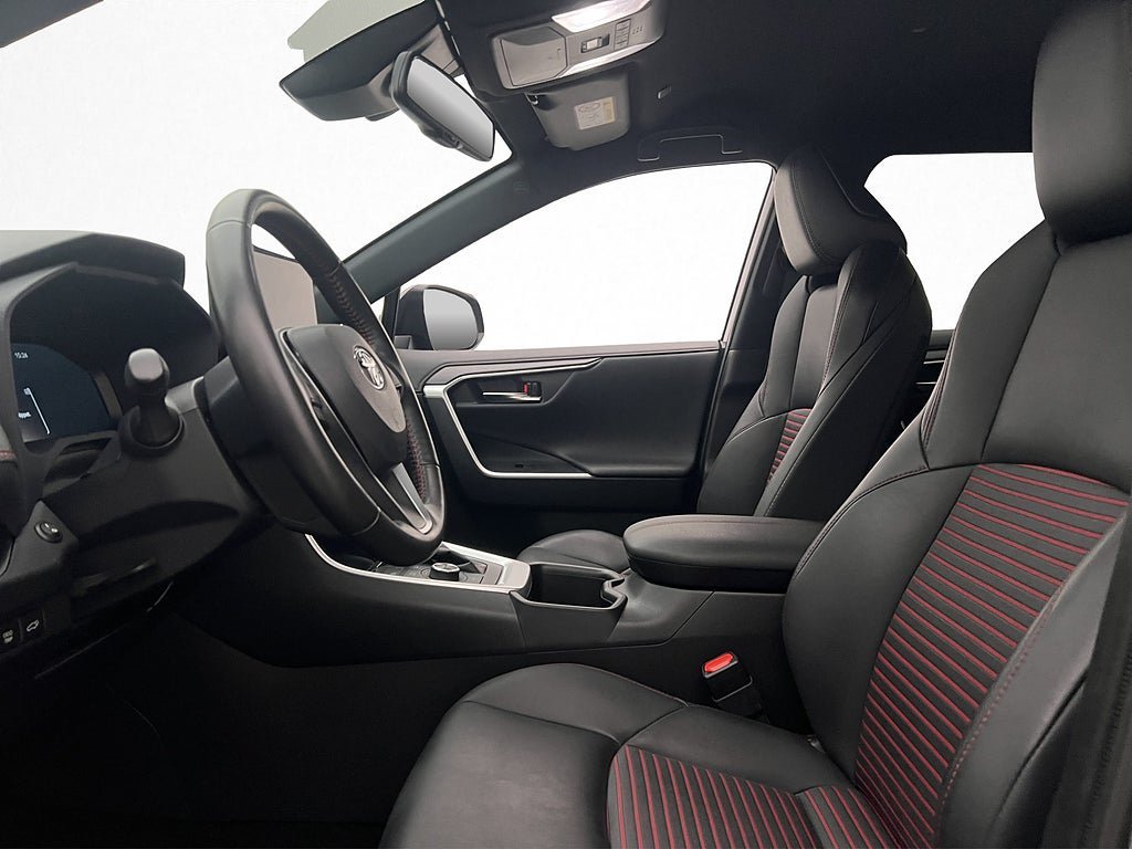 Vehicle Image 12