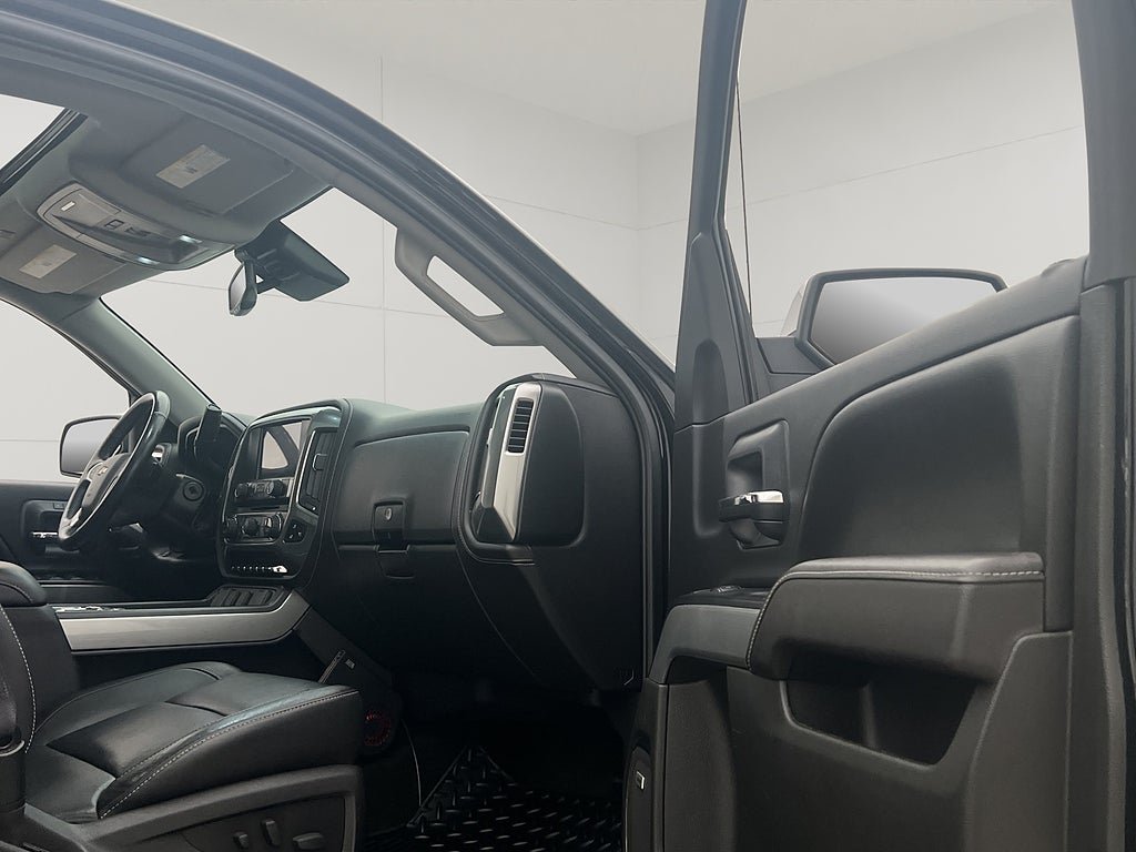 Vehicle Image 33