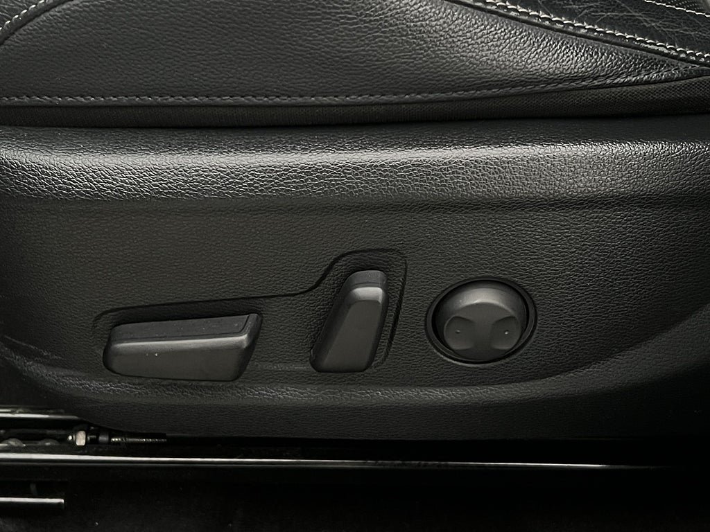 Vehicle Image 28