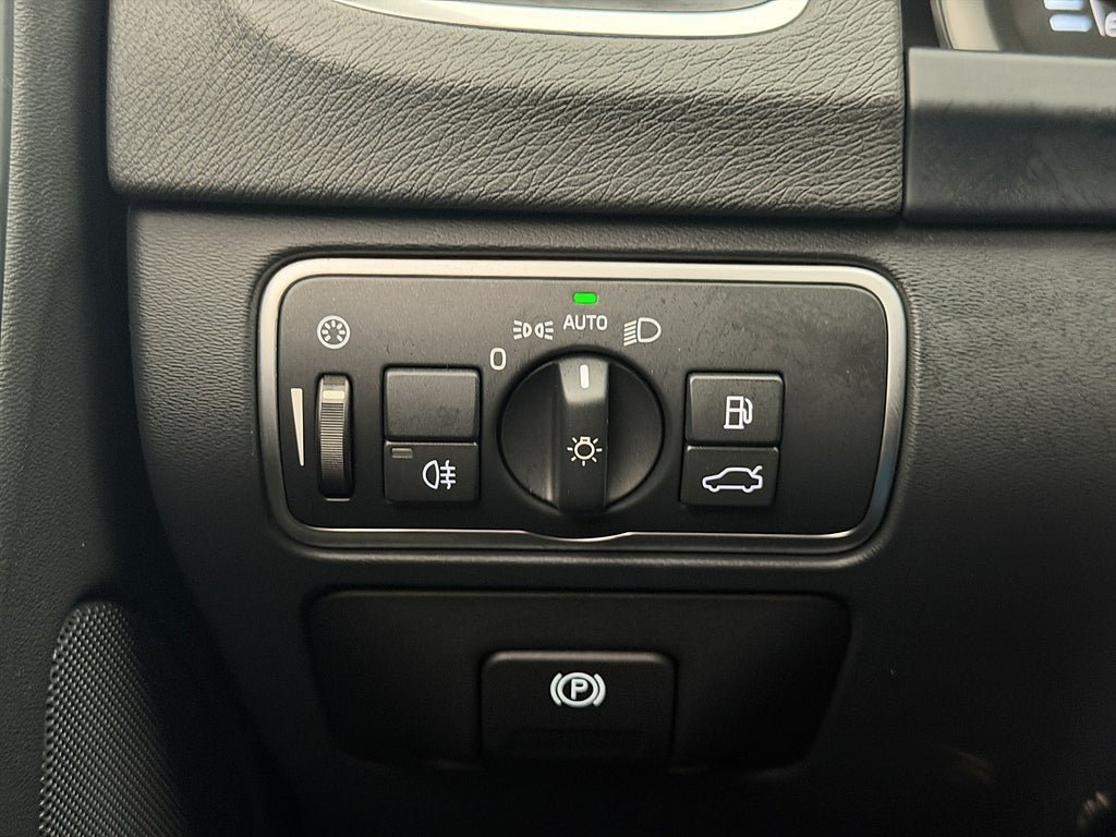 Vehicle Image 27
