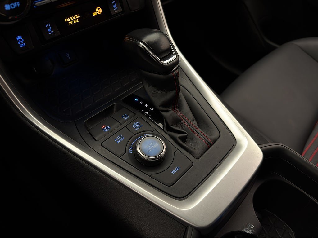 Vehicle Image 18