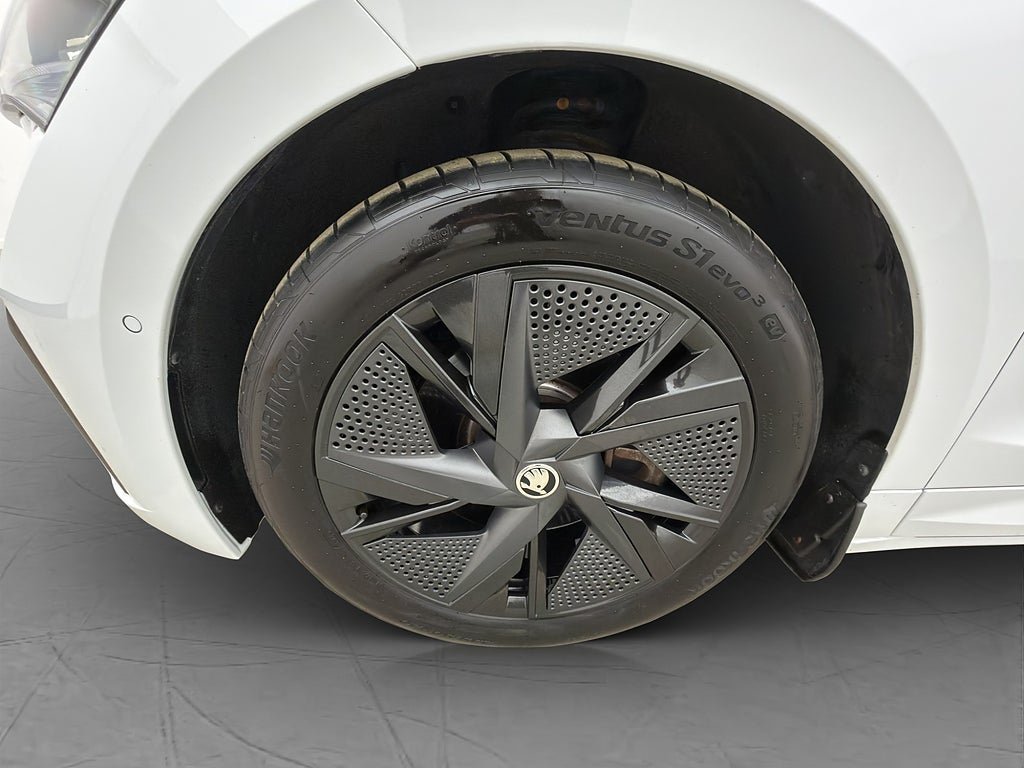 Vehicle Image 36