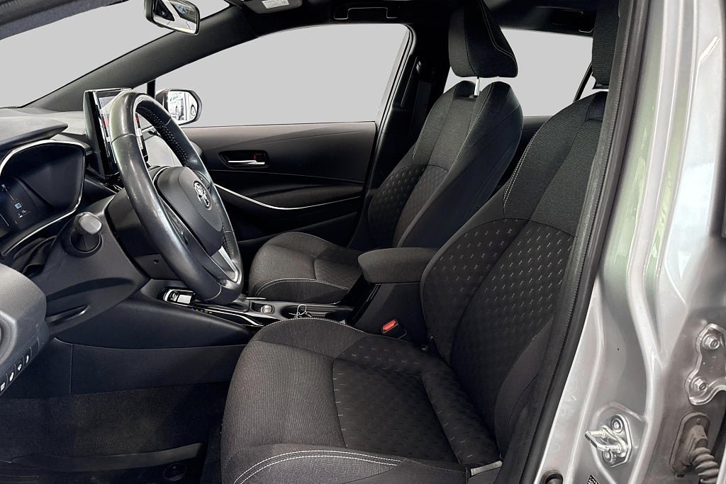 Vehicle Image 8