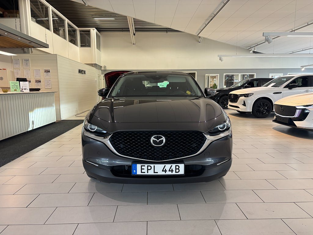 Vehicle Image 8