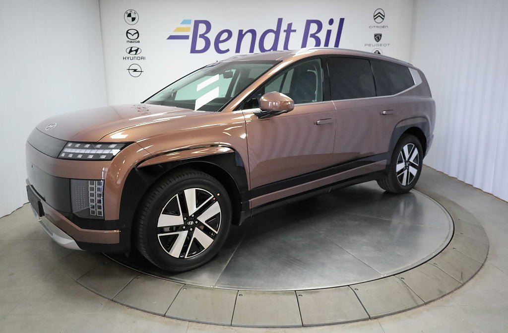 Vehicle Image 6