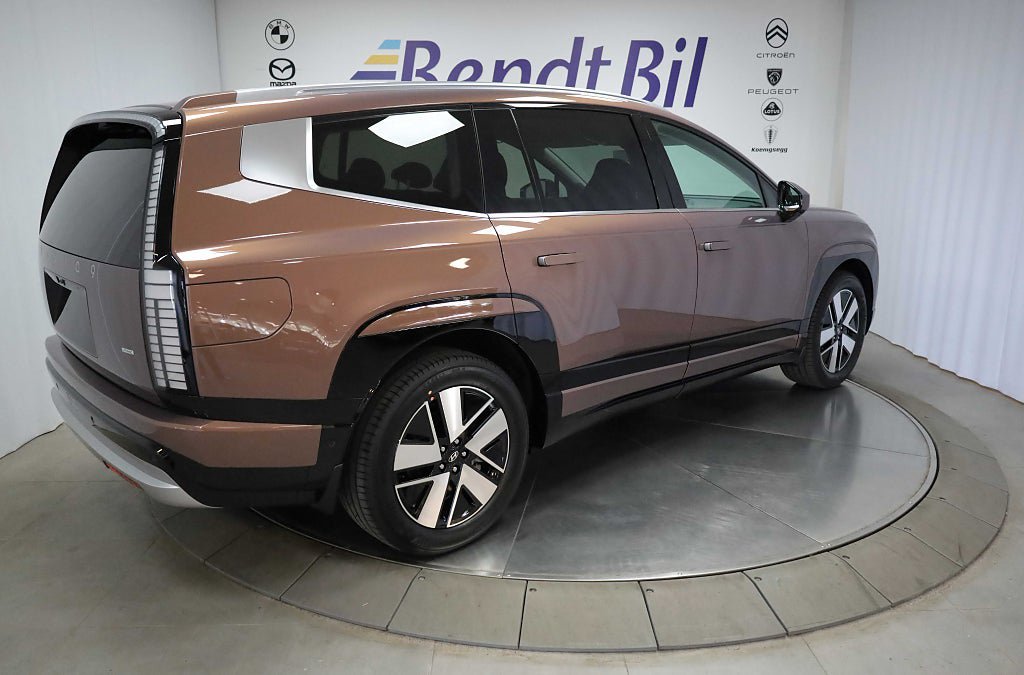 Vehicle Image 21