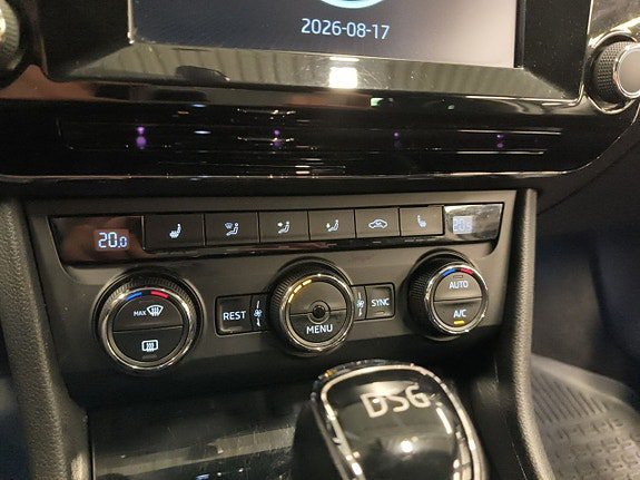 Vehicle Image 26