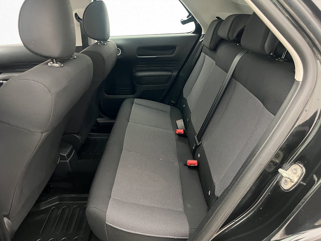 Vehicle Image 17