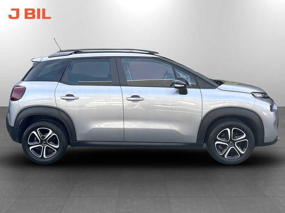 Vehicle Image 13