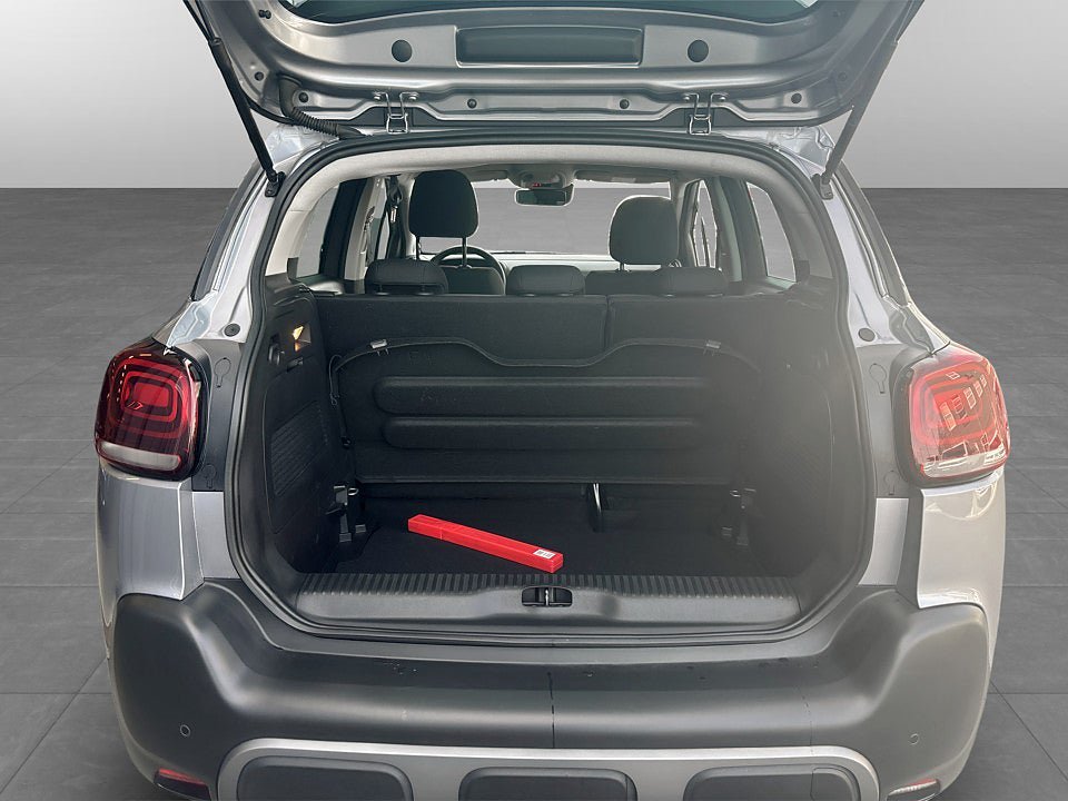 Vehicle Image 15