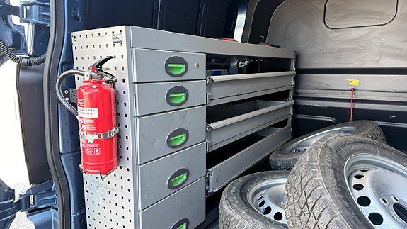 Vehicle Image 13