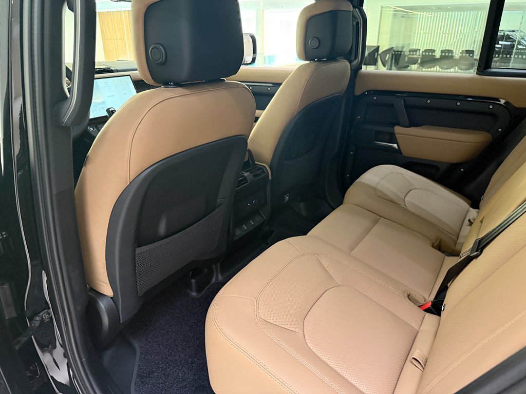 Vehicle Image 18