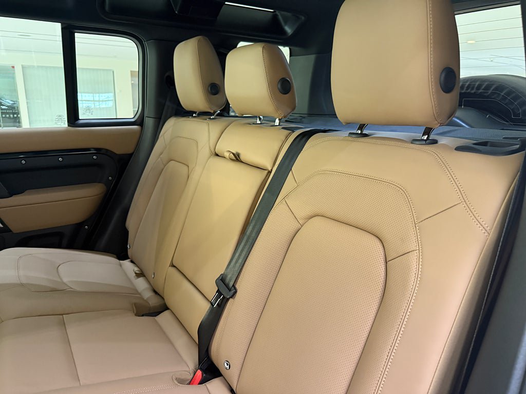 Vehicle Image 19
