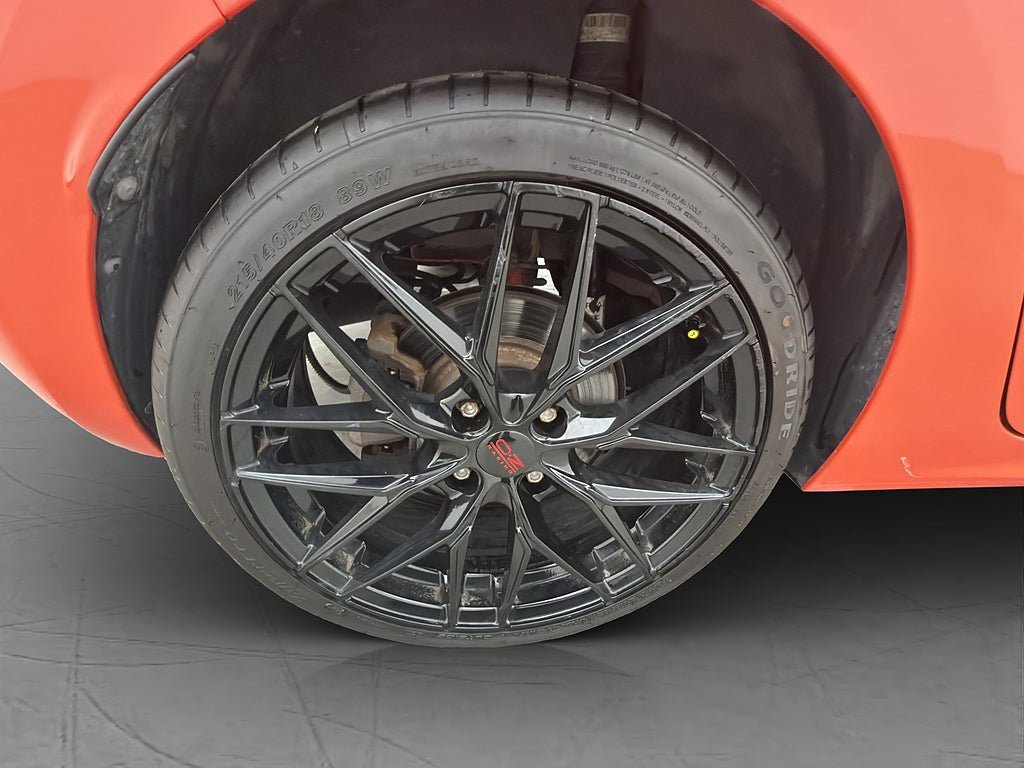 Vehicle Image 32