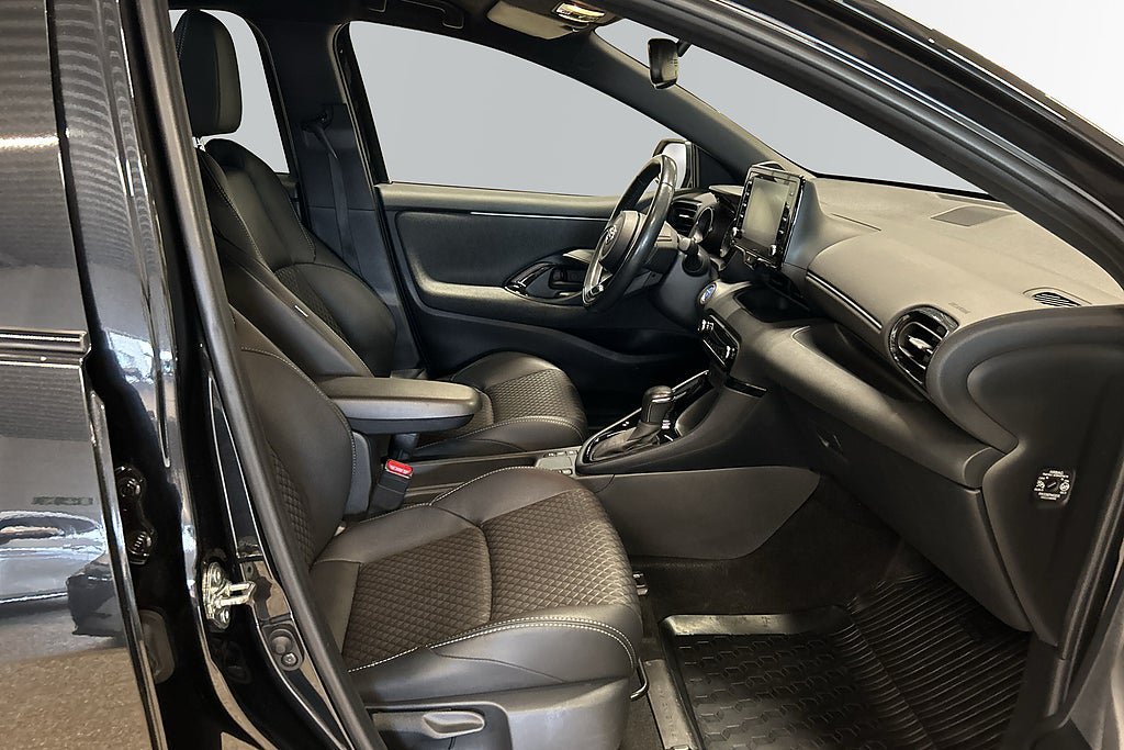 Vehicle Image 9