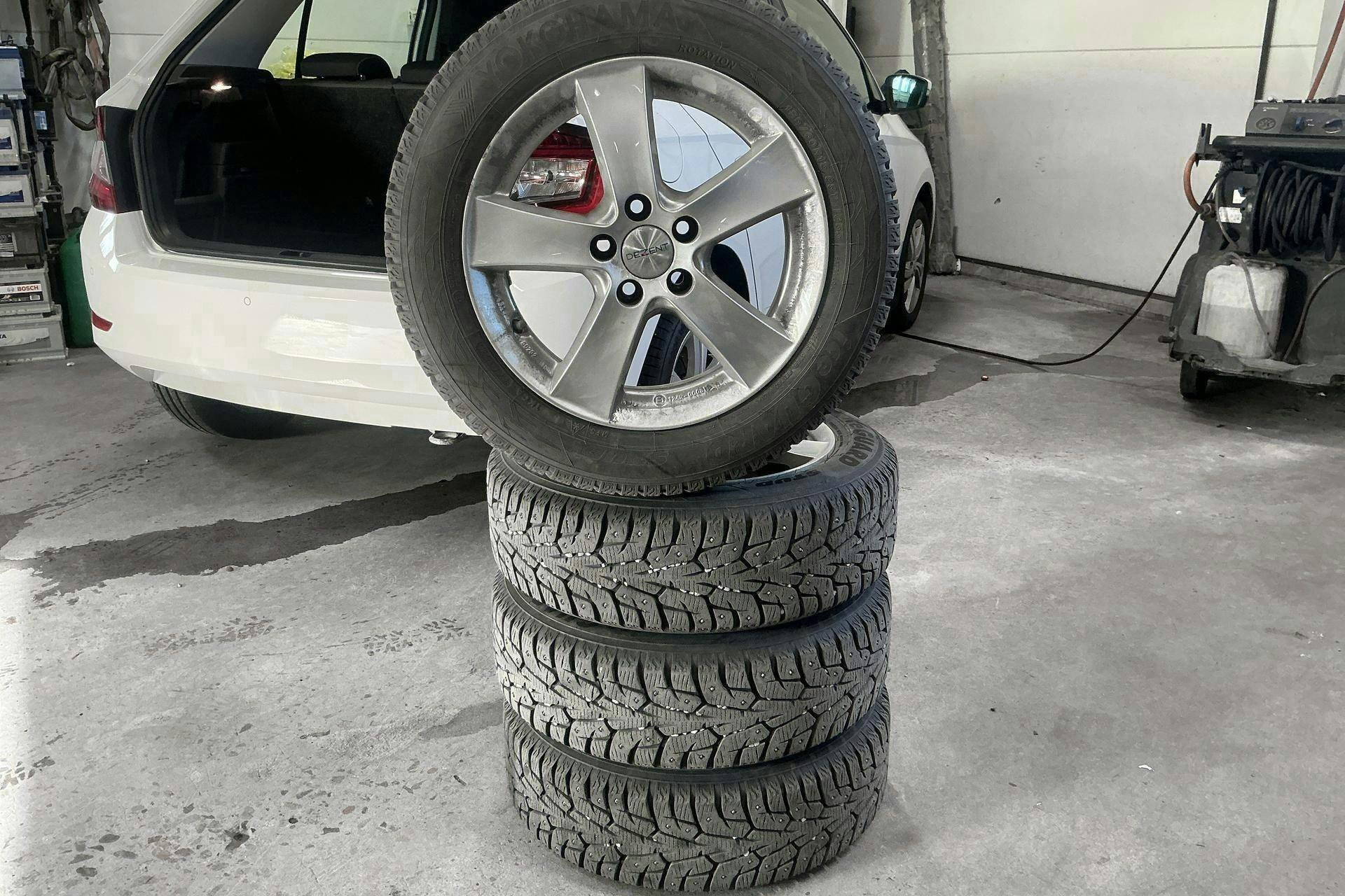 Vehicle Image 13