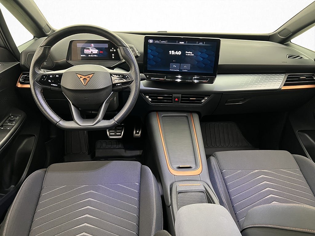 Vehicle Image 12