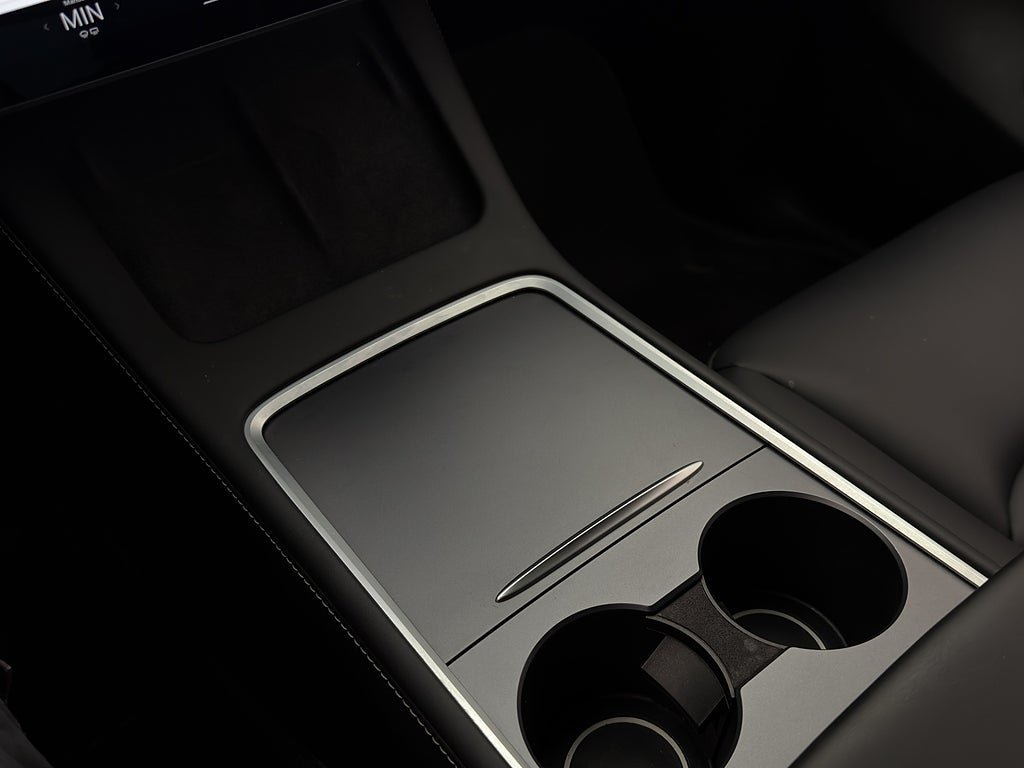Vehicle Image 23