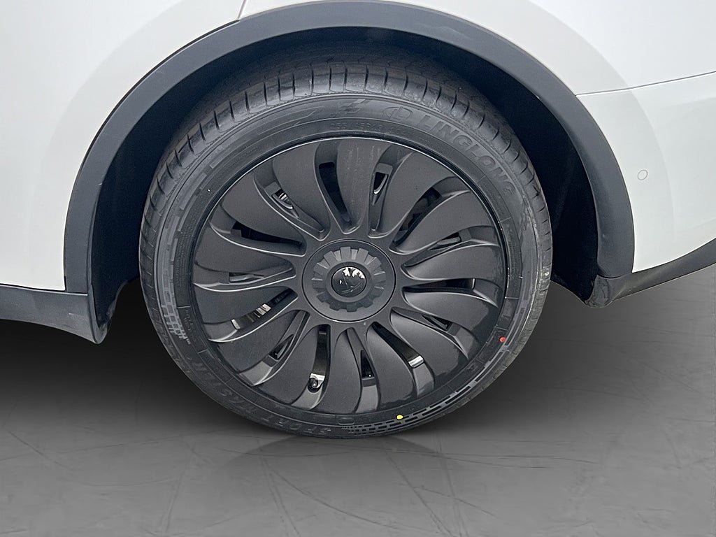 Vehicle Image 32