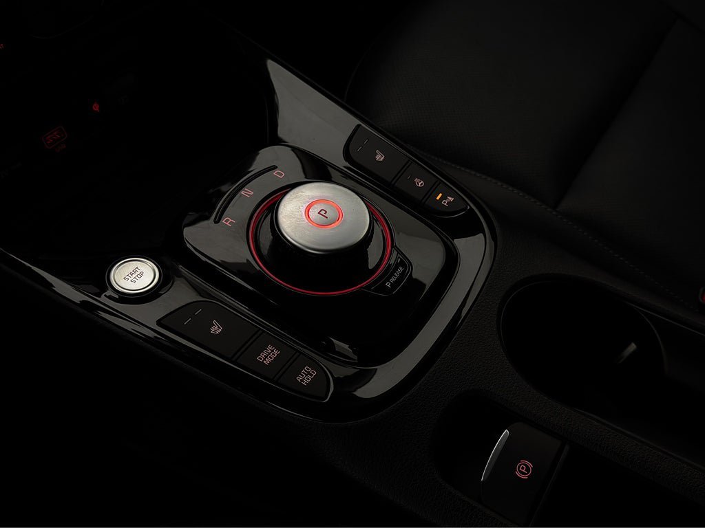 Vehicle Image 24