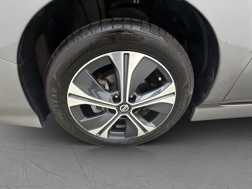 Vehicle Image 33