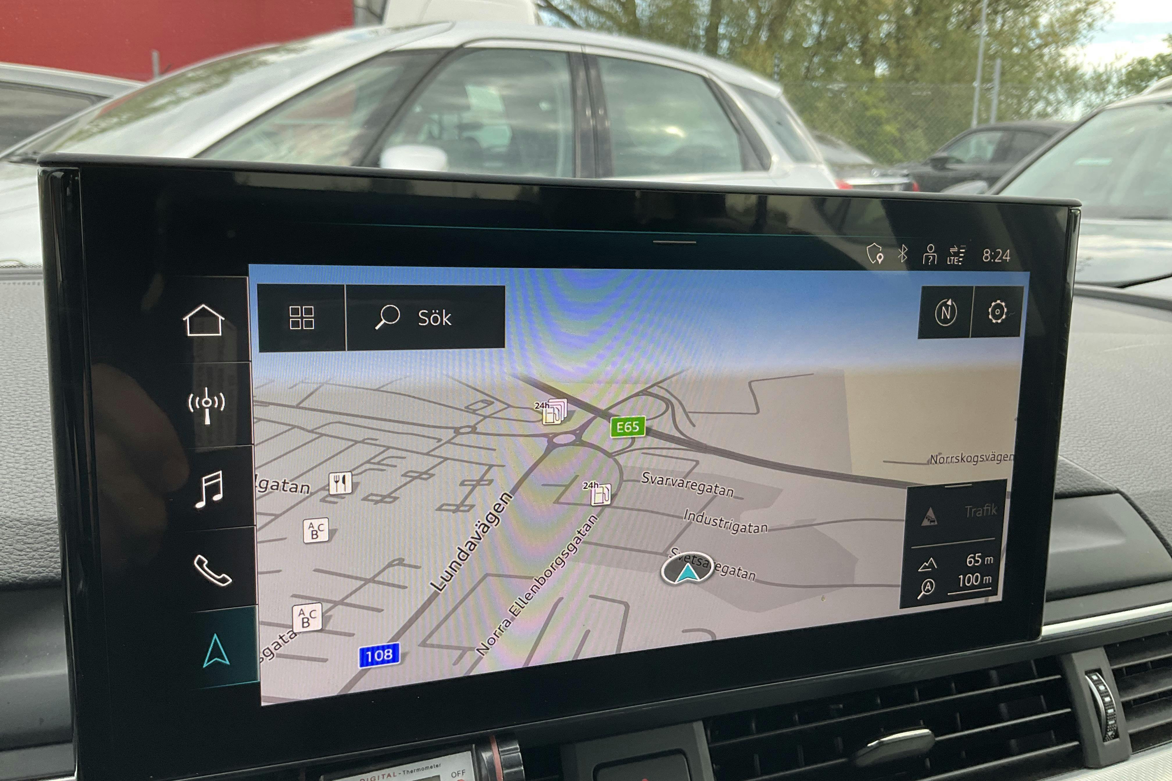 Vehicle Image 11