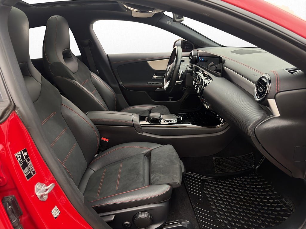 Vehicle Image 26