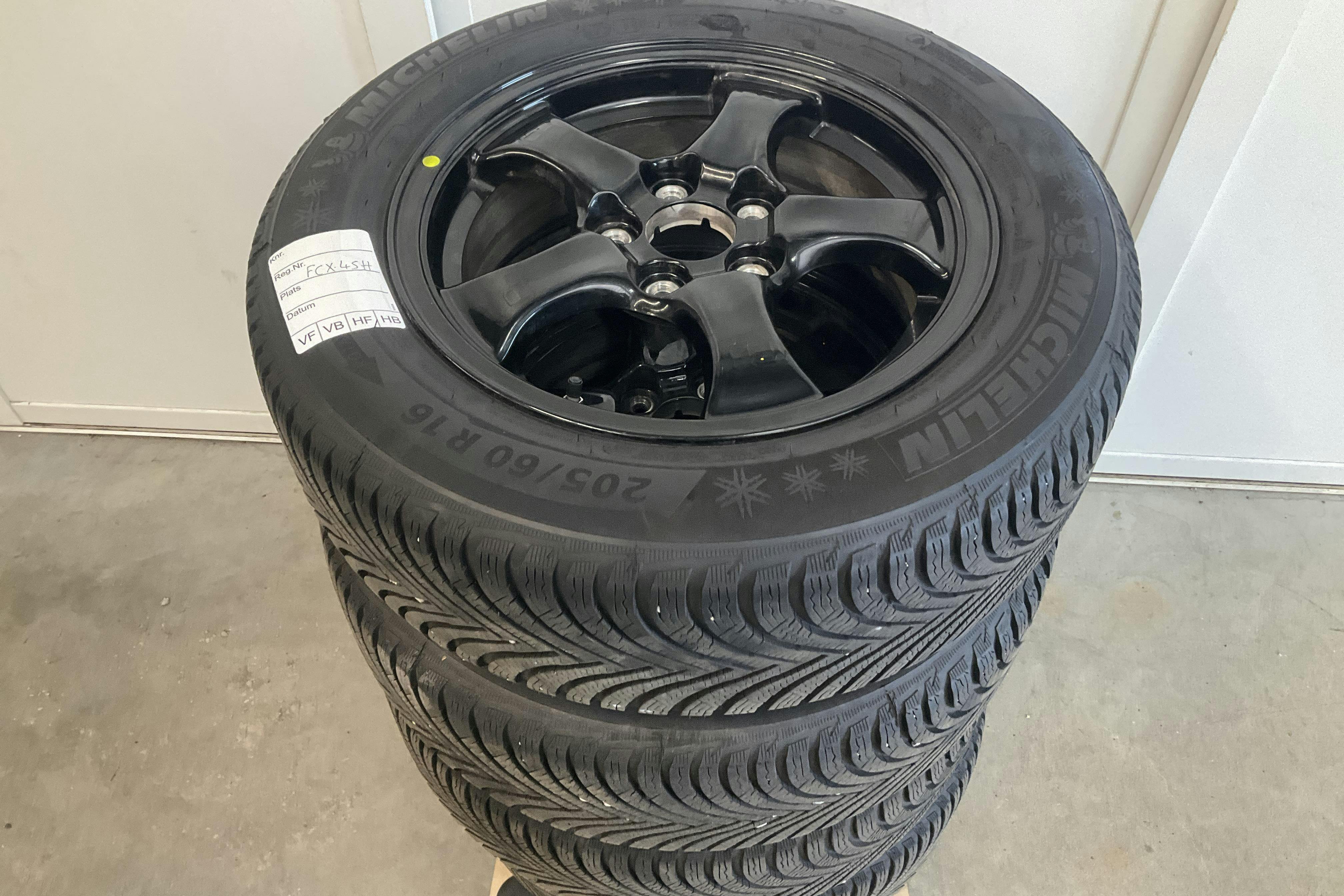Vehicle Image 14
