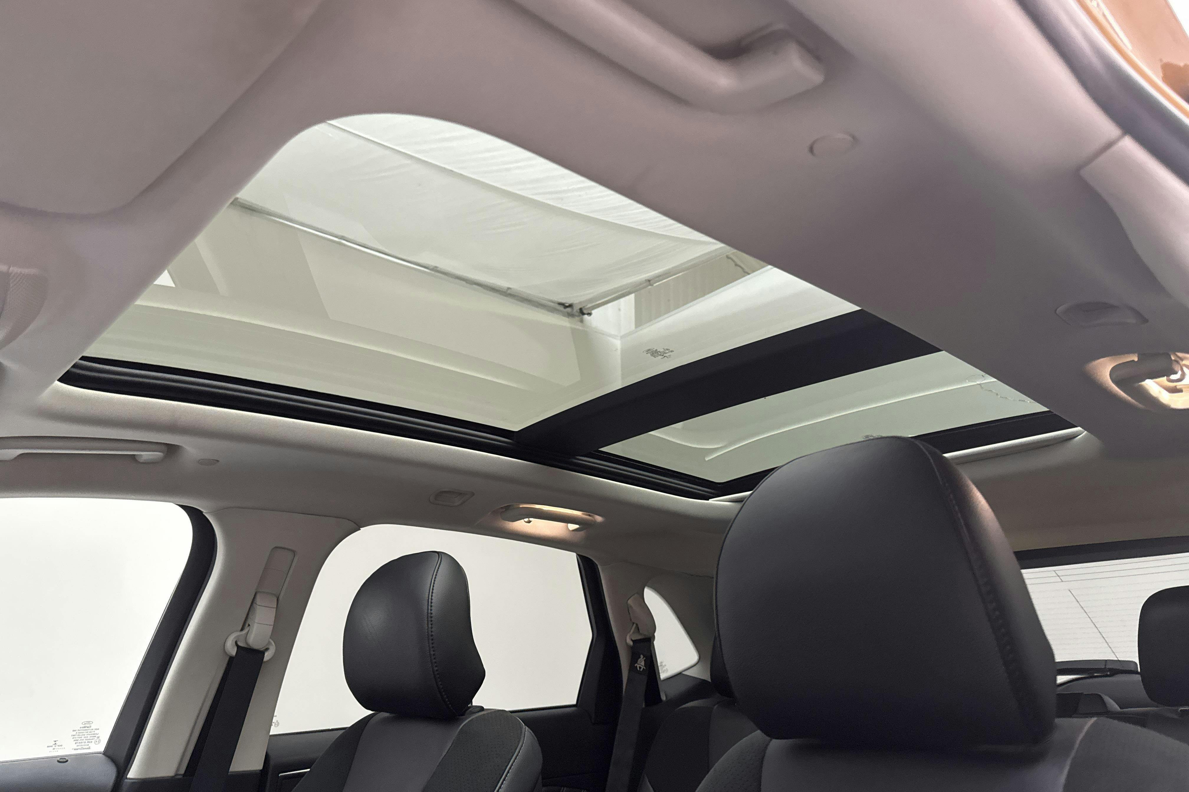 Vehicle Image 14