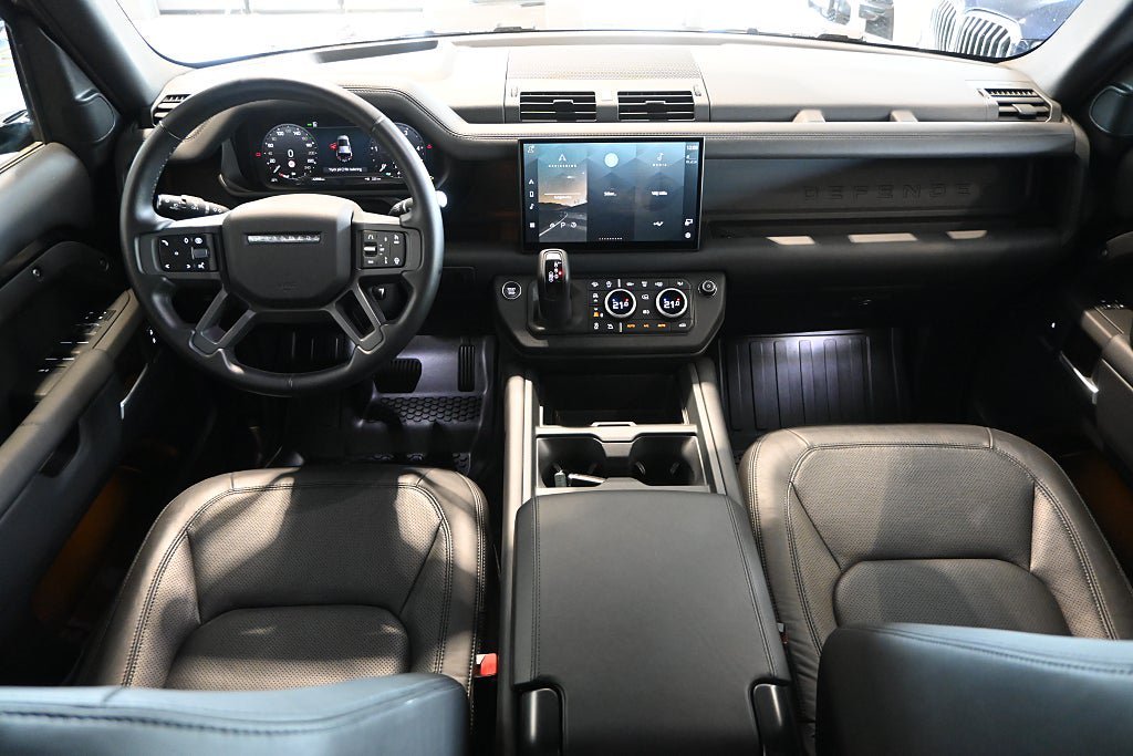 Vehicle Image 9