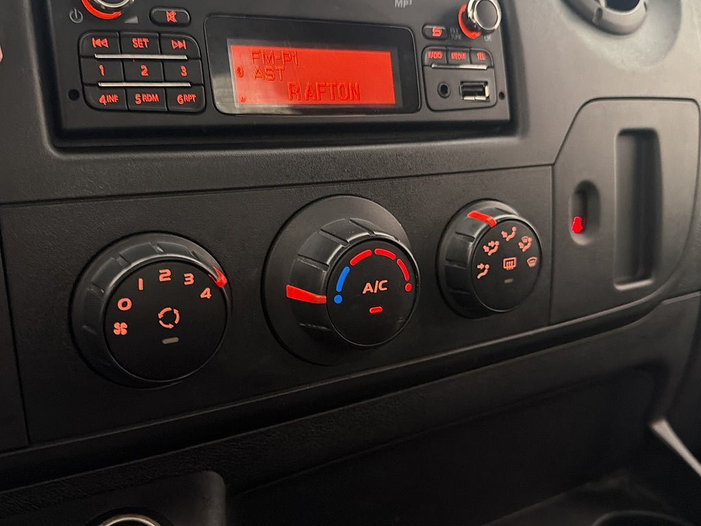 Vehicle Image 19