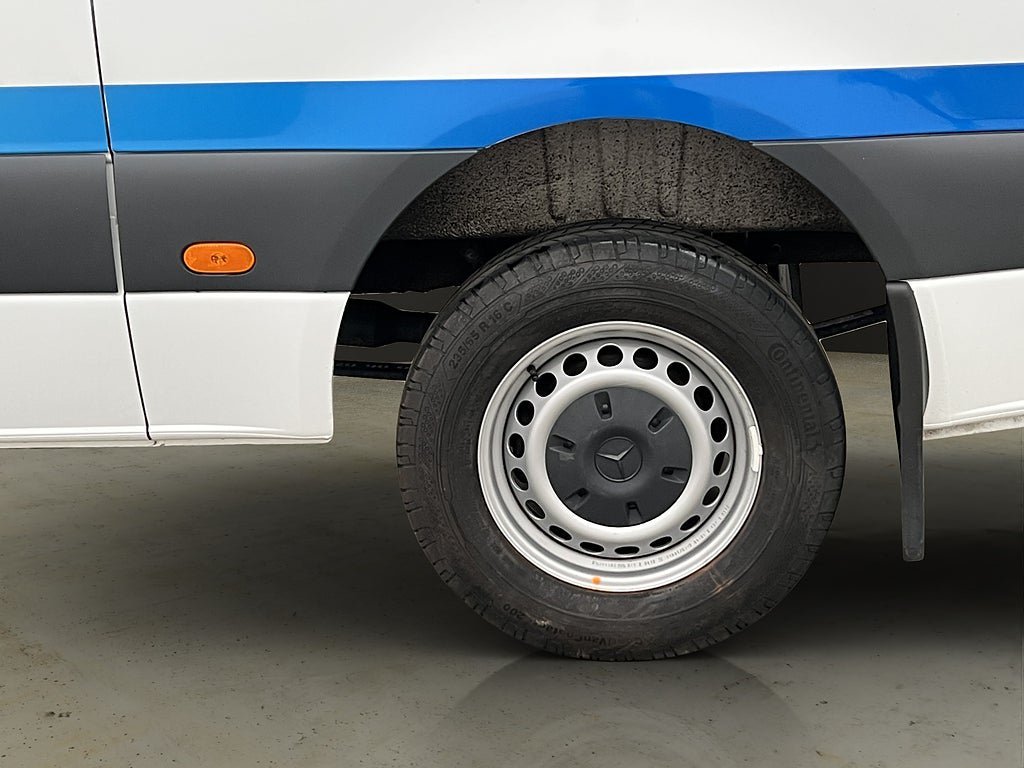 Vehicle Image 27